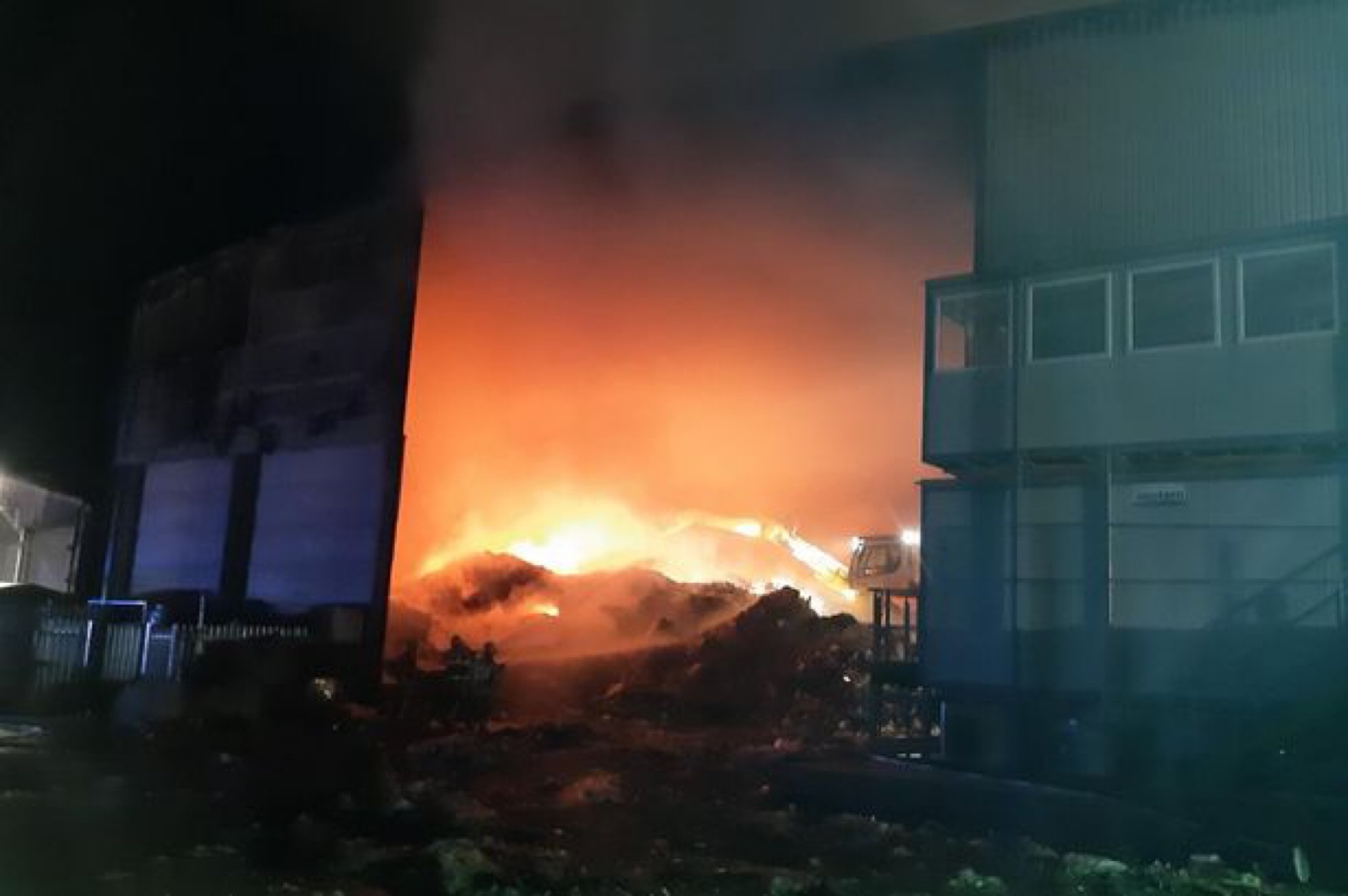 Damage limited at Willshee s RDF site hit by fire letsrecycle